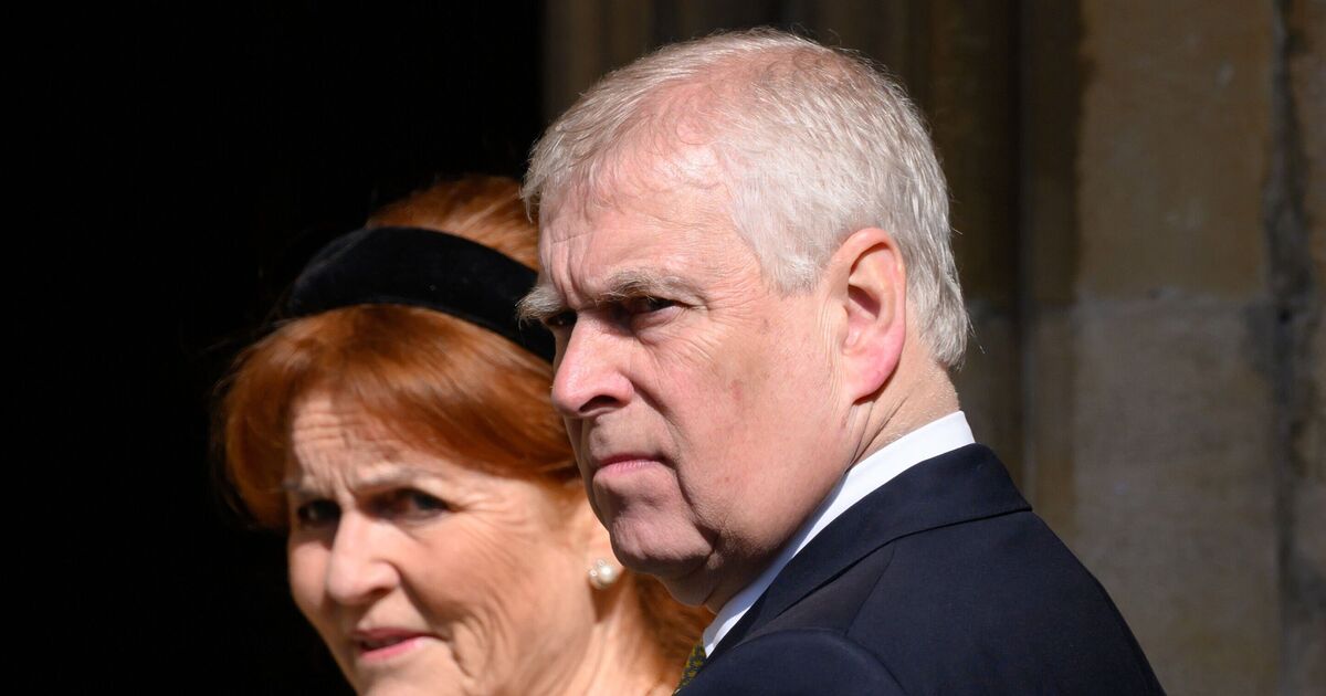 Famille royale EN DIRECT : Sarah Ferguson « mérite pitié » alors qu'Andrew « s'en sort à la légère »