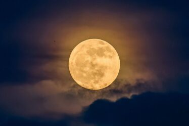 Flower Moon 2026 : 5 choses à savoir sur la « micromoon » pour s'élever au-dessus du Royaume-Uni