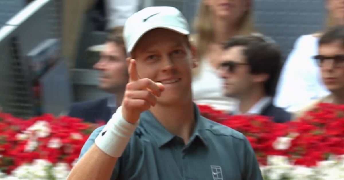 Jannik Sinner bat Alexander Zverev en 58 minutes pour entrer dans l'histoire à l'Open de Madrid