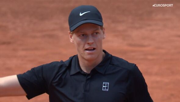 Jannik Sinner se qualifie pour la finale de l'Open d'Italie après avoir battu Daniil Medvedev