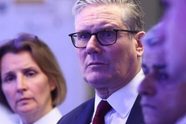 Keir Starmer a lancé un sombre avertissement en matière de leadership par les députés travaillistes – des choses sur le mur