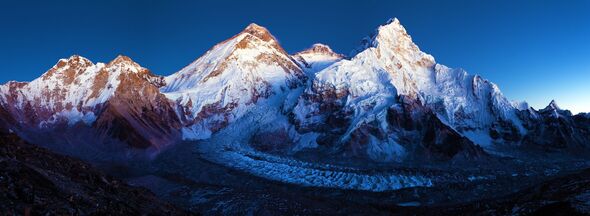 Mont Everest nuit Népal montagne himalaya