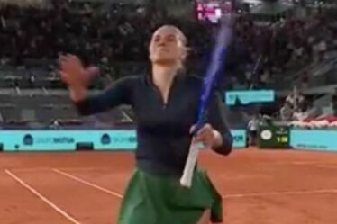 La star de l'Open de Madrid a refusé de serrer la main de son adversaire et fera de même en finale
