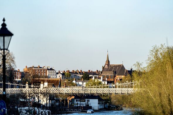La vue de Chester depuis les murs de la ville La vue de Chester depuis les murs de la ville