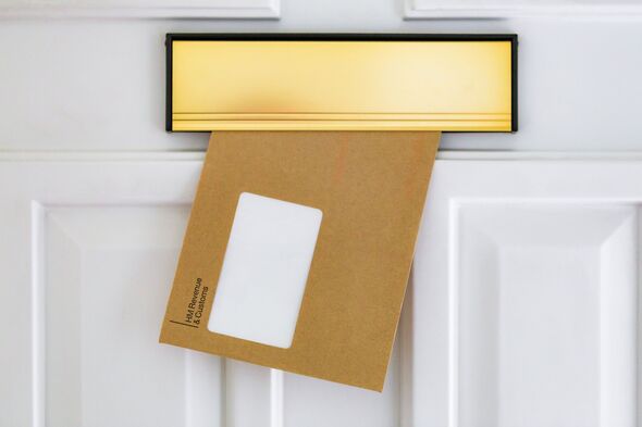 Lettre fiscale HMRC dans la boîte aux lettres