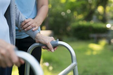 Les retraités de l'État souffrant de problèmes de santé pourraient augmenter leurs revenus de 5 900 £ par an