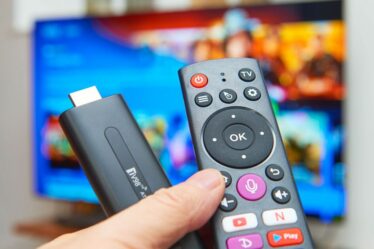 Les utilisateurs de Dodgy Fire Stick ont ​​averti qu'ils n'avaient que quelques semaines pour arrêter de regarder des flux illégaux
