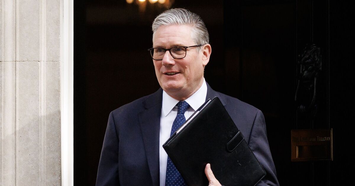 Politique EN DIRECT : Keir Starmer brise le silence sur les élections partielles alors que la querelle travailliste sur le Brexit fait rage