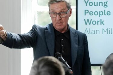 Politique EN DIRECT : le service national pourrait être envisagé pour lutter contre la crise du chômage des jeunes
