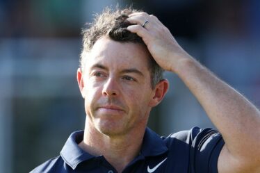 Rory McIlroy subit un double coup puisqu'il perd instantanément 240 000 £ après le championnat PGA