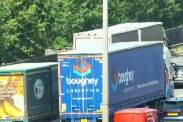 Trafic M25 EN DIRECT : Chaos sur une autoroute principale alors qu'un accident d'horreur impliquant plusieurs véhicules déclenche la fermeture