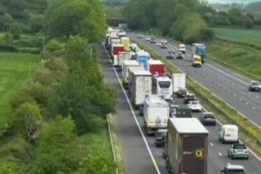 Trafic M5 EN DIRECT : Retards près de Gloucester alors que les conducteurs s'arrêtent après un accident