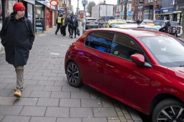 Un énorme changement à venir pour le stationnement sur trottoir – et la majorité des Britanniques sont d’accord