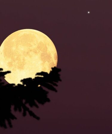 Une rare « lune bleue » apparaît ce soir, mais vous pourriez être déçu