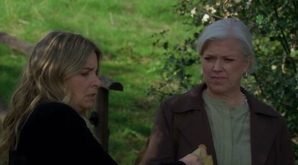 Dr Todd et Charity Dingle à Emmerdale