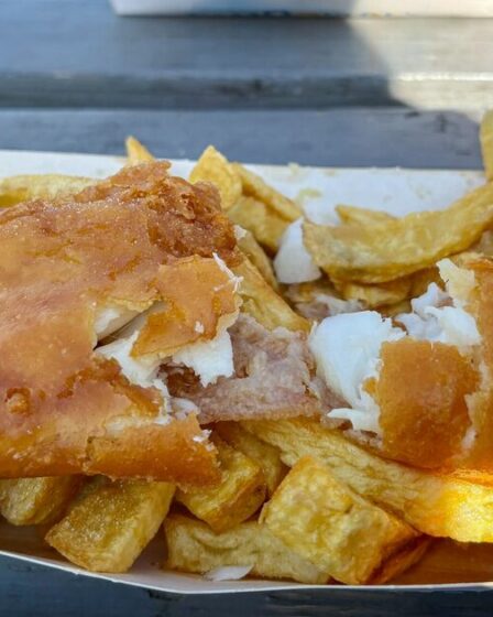 Les 10 meilleurs fish and chips du Royaume-Uni dévoilés alors qu'un endroit sous-estimé arrive en tête
