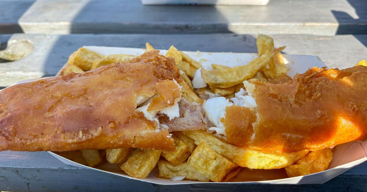 Les 10 meilleurs fish and chips du Royaume-Uni dévoilés alors qu'un endroit sous-estimé arrive en tête