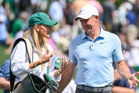 Erica Stoll et Rory McIlroy parlent Erica Stoll et Rory McIlroy parlent