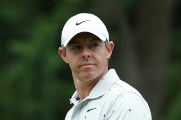 Rory McIlroy rentre dans son nouveau domicile au Royaume-Uni lors d'un voyage de plus de 7 000 milles après une décision de 7,3 millions de livres sterling