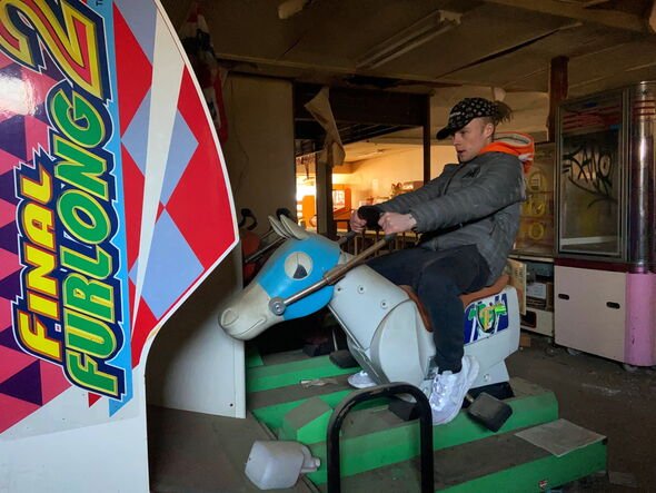 L'explorateur urbain Luke Bradburn dans Western Village