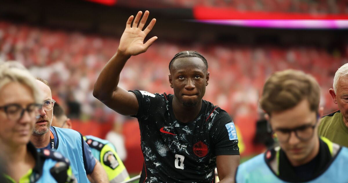 Ismael Koné publie une déclaration après qu'une horrible blessure ait interrompu le match de la Coupe du monde