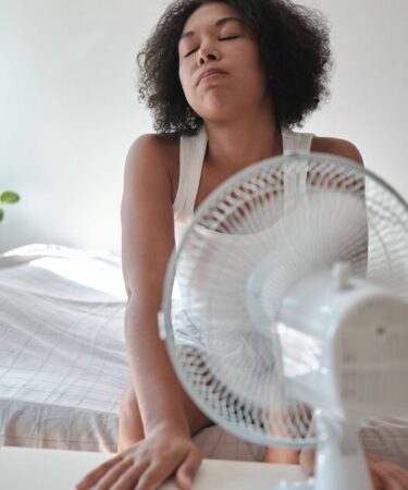 Rafraîchissez votre maison pendant une canicule de 38 °C en utilisant un article de jardin courant