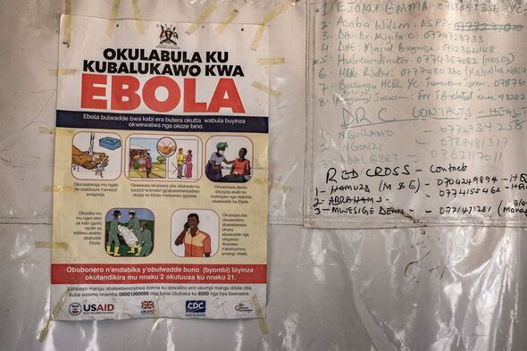 TOPSHOT-OUGANDA-RDCONGO-SANTE-VIRUS-EBOLA
