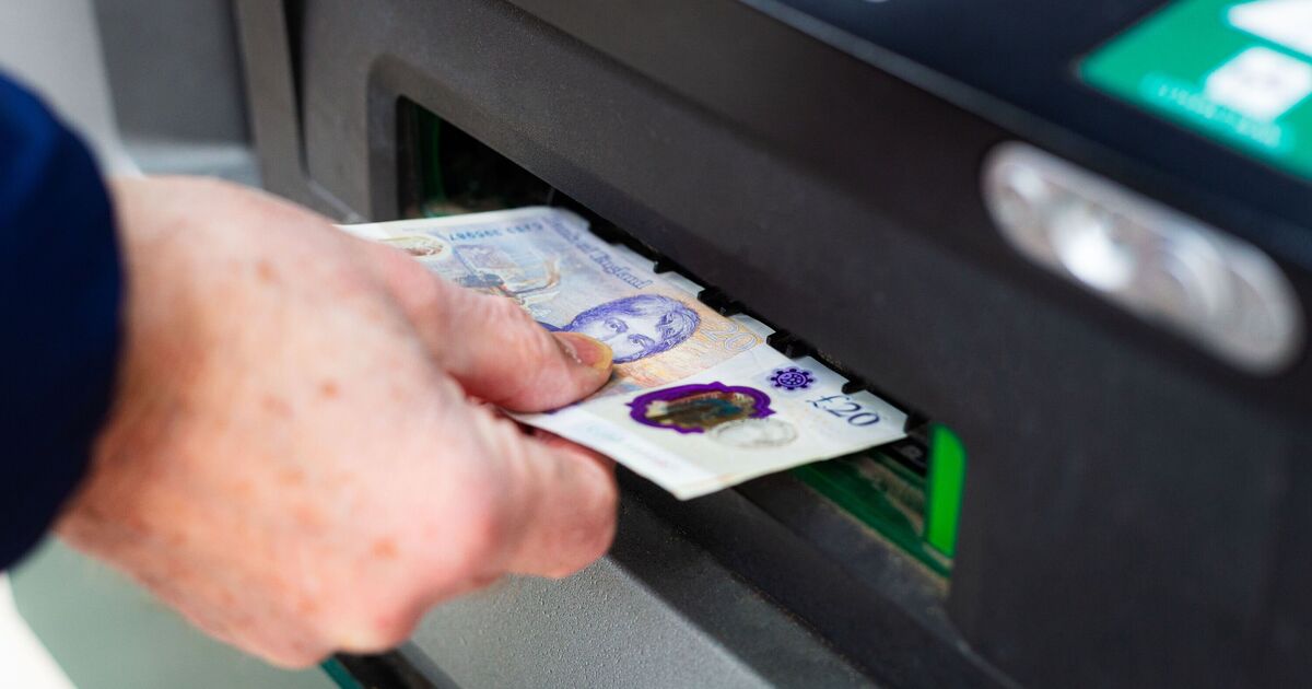 "Si je veux utiliser la banque la plus proche, je devrais parcourir 114 miles"
