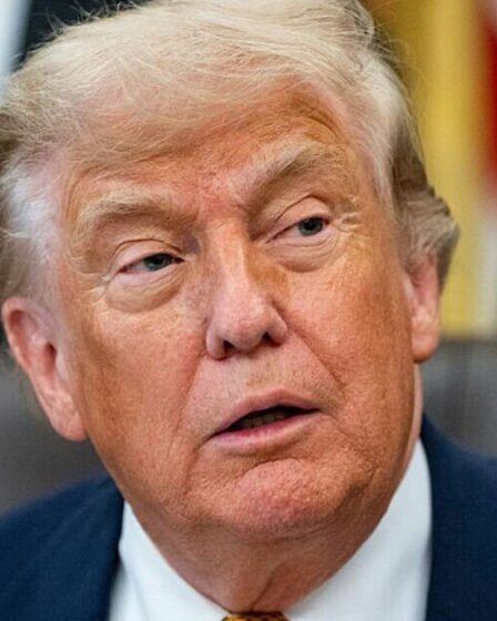 CNN fait une pause pour annoncer l'actualité de Trump alors que les craintes en matière de santé montent en flèche après la perte du président