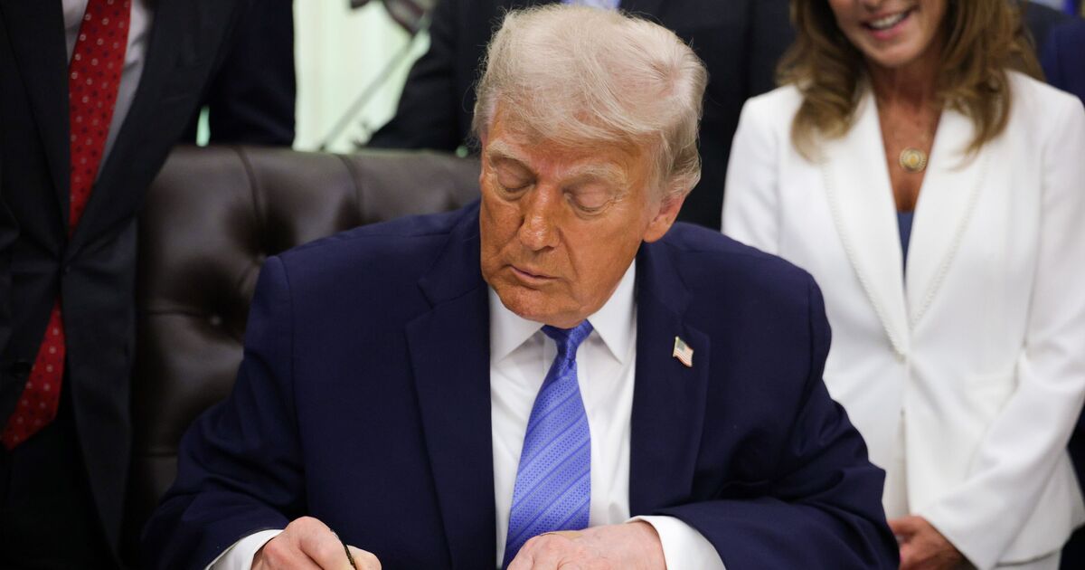 Coupe du monde EN DIRECT : Donald Trump promet une attaque "très dure" alors que l'Iran menace de protester contre le match