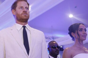 Famille royale EN DIRECT : un membre de la famille royale "prévoit d'éviter Harry et Meghan" lors de sa visite au Royaume-Uni