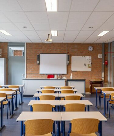 Fermetures d'écoles au Royaume-Uni EN DIRECT : liste complète des écoles fermées alors que la canicule de 40 °C frappe mercredi