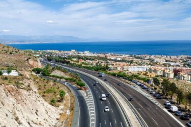 Fureur en Espagne alors que les automobilistes sur les principales autoroutes font face à une énorme hausse des prix des péages