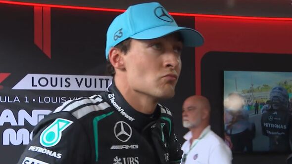 George Russell faisant la grimace dans une interview George Russell faisant la grimace dans une interview