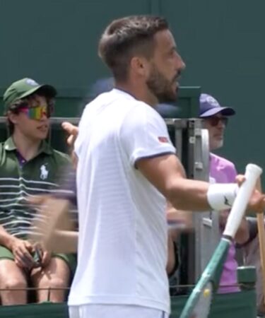La controverse des arbitres de Wimbledon éclate alors que la star en colère dit au Britannique de « regarder dans mes yeux »