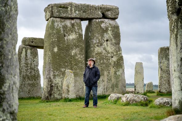 L'archéologue Phil Harding à Stonehenge L'archéologue Phil Harding à Stonehenge