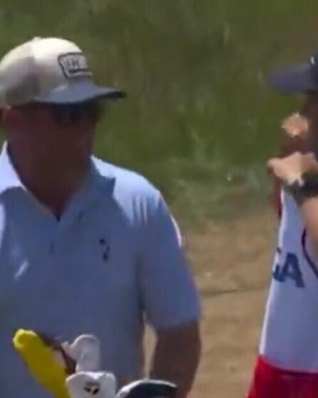 La star de l'US Open remplace son cadet par son père après une discussion avec les officiels du tournoi