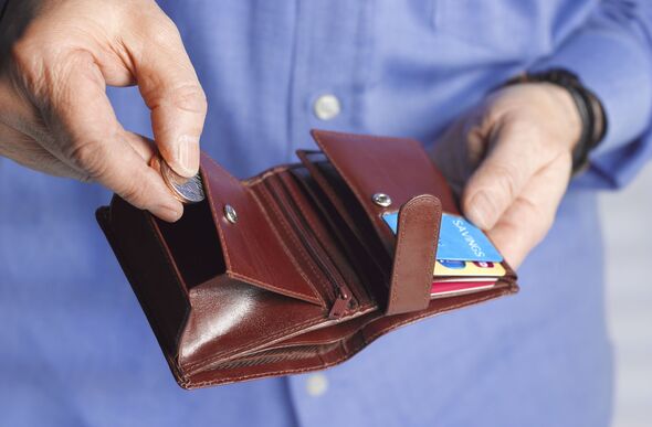 L'âge de la retraite de l'État passe à 67 ans, ce qui retarde le moment où les gens peuvent commencer à demander leur pension de l'État.