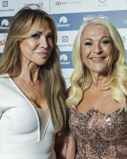 Lizzie Cundy, humiliée, bannie d'Ascot pour tenue vestimentaire « inappropriée »