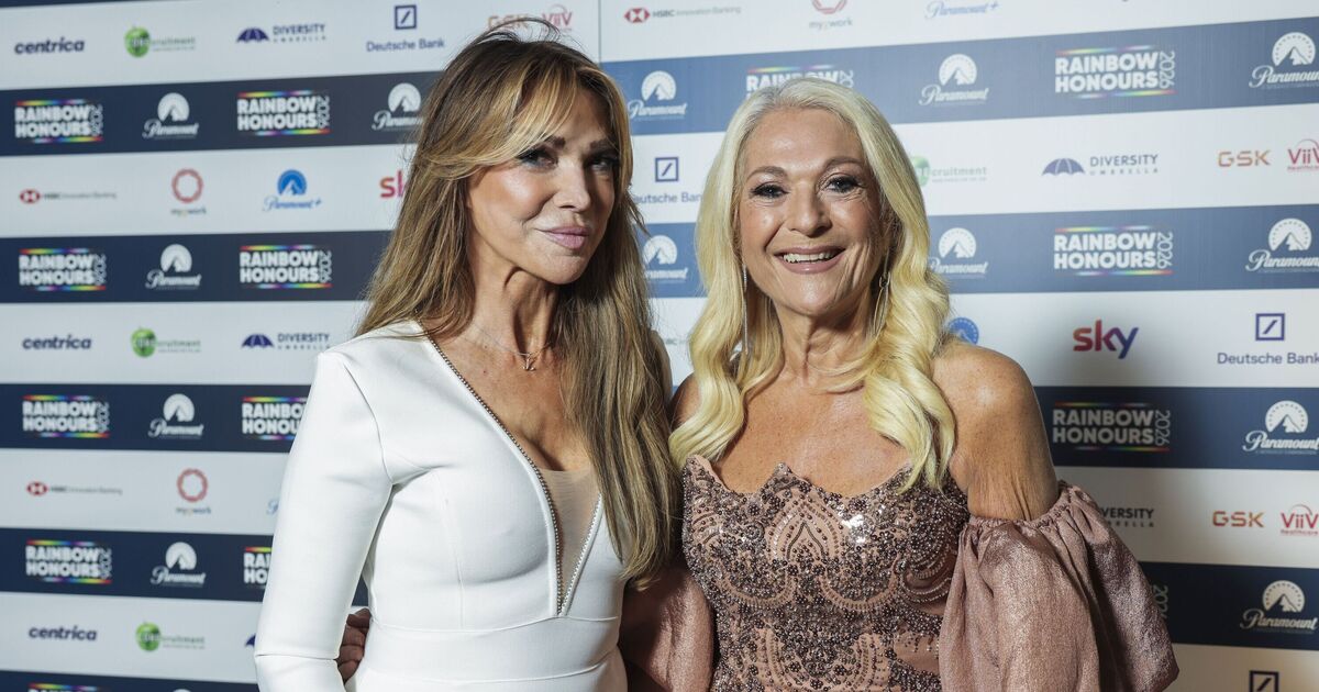 Lizzie Cundy, humiliée, bannie d'Ascot pour tenue vestimentaire « inappropriée »
