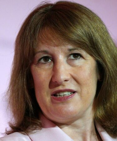 Rachel Reeves retire une modification de l'impôt sur les successions pour frapper les familles britanniques avec une facture « lourde »