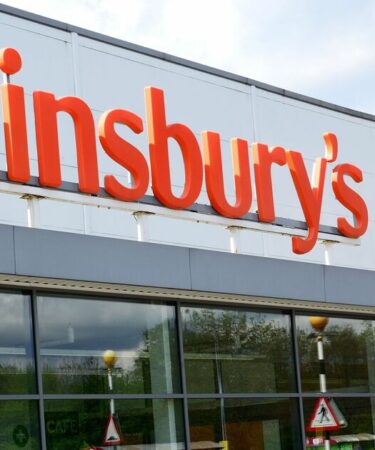 Sainsbury's confirme des changements dans 150 magasins supplémentaires au Royaume-Uni avant Noël pour « assurer la sécurité des gens »