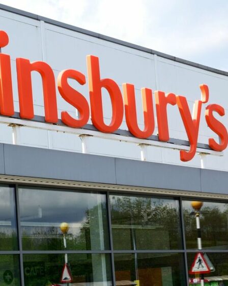 Sainsbury's confirme des changements dans 150 magasins supplémentaires au Royaume-Uni avant Noël pour « assurer la sécurité des gens »