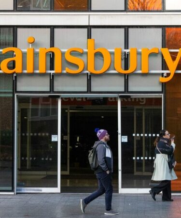 Sainsbury's confirme la règle des sacs de 40 pence dans 1 500 magasins britanniques