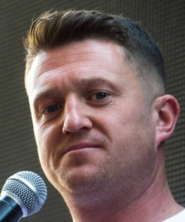 Un énorme présentateur de télévision « sur le point de perdre son emploi » après une interview explosive avec Tommy Robinson
