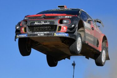 Un fan de course automobile de 15 ans décède dans un accident de rallye d'horreur alors que la police publie un communiqué et que l'événement est annulé