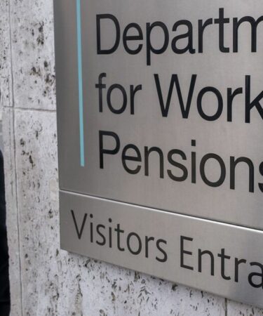 Le DWP lance une alerte « majeure » sur un changement de retraite à des millions de Britanniques