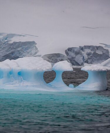 Des nanoplastiques pouvant pénétrer dans le sang humain sont désormais découverts jusqu'en Antarctique