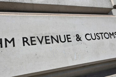 730 000 ménages britanniques sont invités à réclamer 855 £ chacun au HMRC