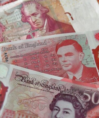 Avertissement d'épargne à 62 millions d'adultes britanniques concernant « l'argent oublié »
